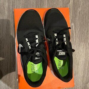 NEW IN BOX: Nike Free 5.0 Running Shoes - Men's Size 8.5 Black
